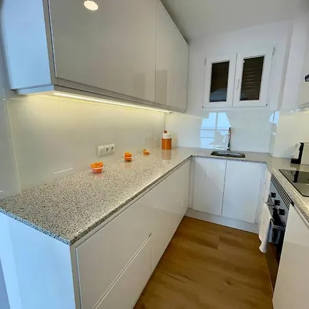 Appartement Sicht Auf Ifach, Hafen Und Calp