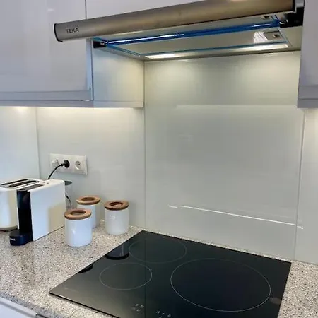 Sicht Auf Ifach, Hafen Und Calp