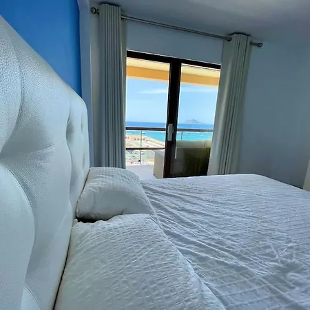 Sicht Auf Ifach, Hafen Und *