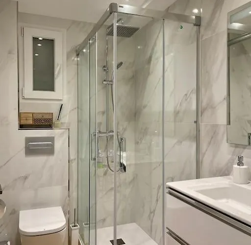 Sicht Auf Ifach, Hafen Und