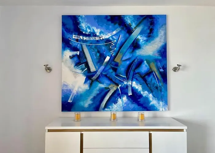 Sicht Auf Ifach, Hafen Und Appartement