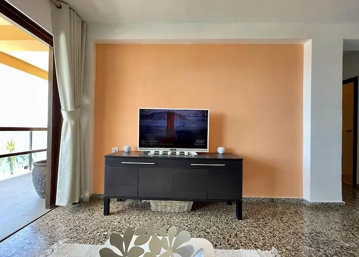 Sicht Auf Ifach, Hafen Und *