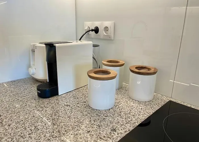 Sicht Auf Ifach, Hafen Und Apartment Calpe