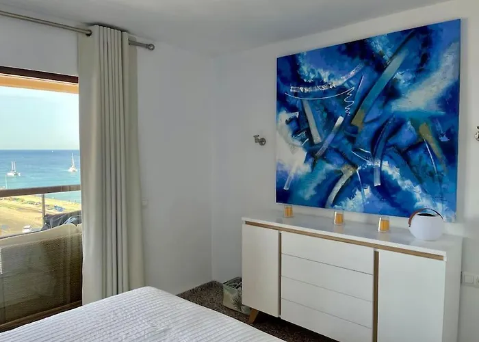 Sicht Auf Ifach, Hafen Und