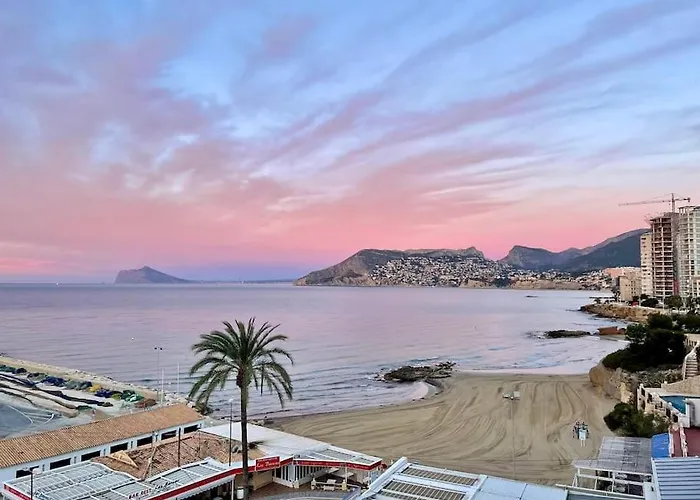 Sicht Auf Ifach, Hafen Und * Calp