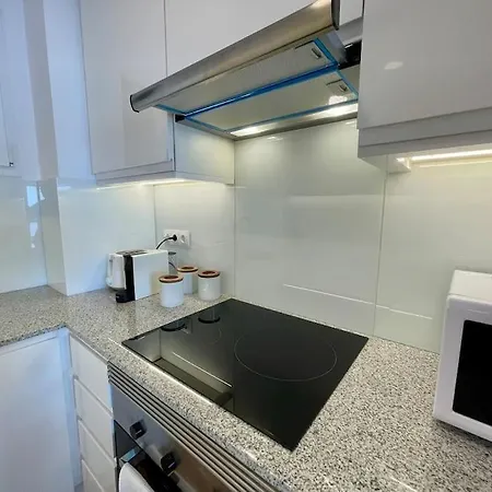 Sicht Auf Ifach, Hafen Und