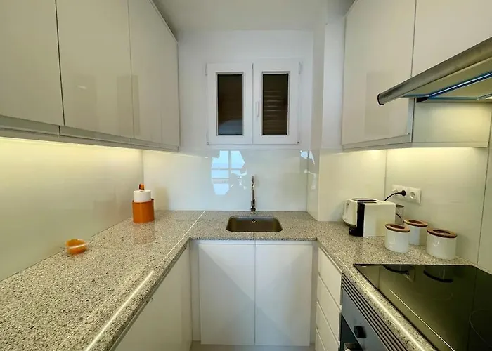 Sicht Auf Ifach, Hafen Und Κάλπε