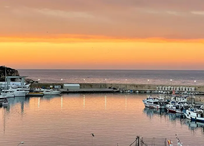 Sicht Auf Ifach, Hafen Und *