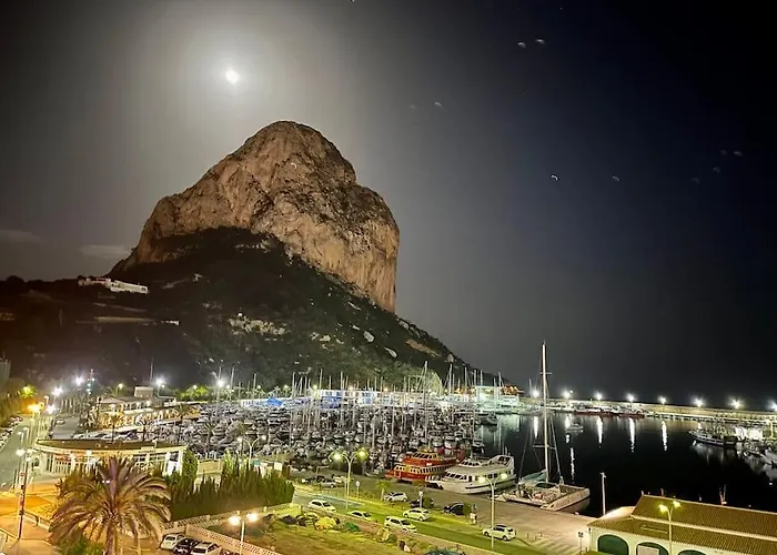 Sicht Auf Ifach, Hafen Und